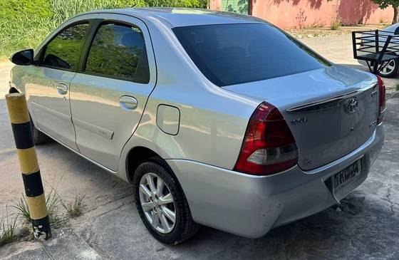 TOYOTA ETIOS 1.5 XLS SEDAN 16V FLEX 4P AUTOMÁTICO